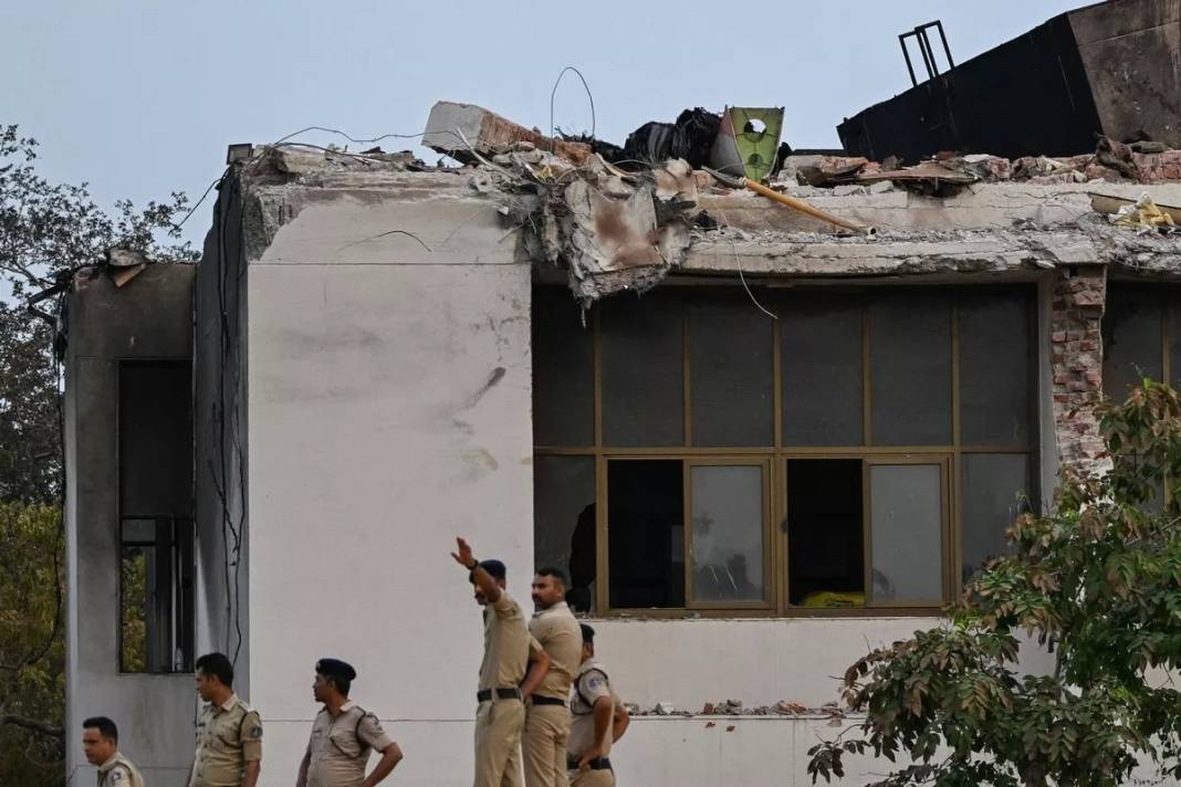 260 kişi feci şekilde can vermişti! Uçak kazasında sabotaj ihtimali 2